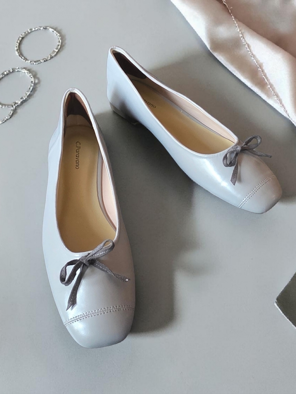 NWOB C. PARAVANO (40/9) ELENA Cap Toe Ballet Flats Soft Leather Gray/Bow Ties